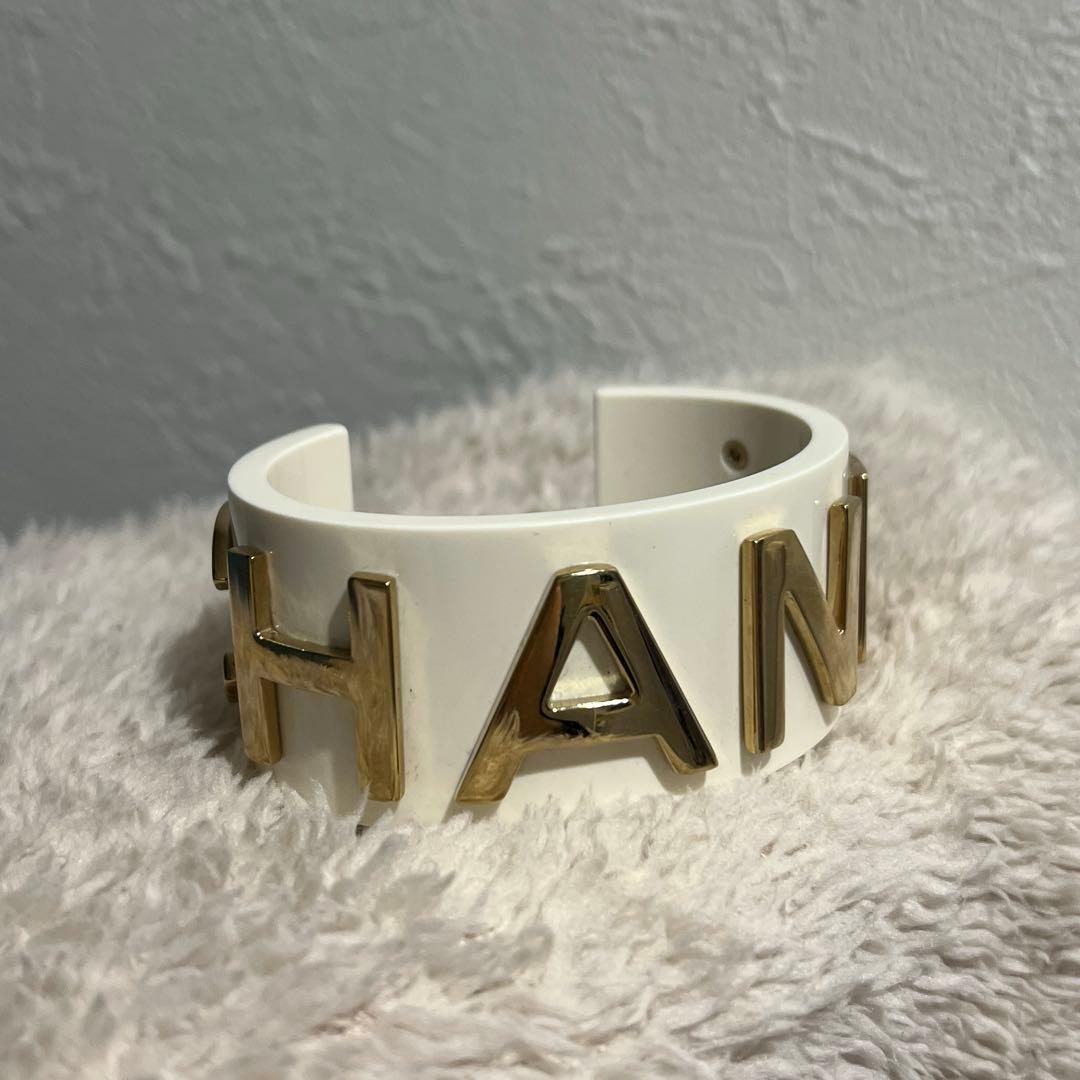 シャネル　CHANEL バングル　ホワイト　ゴールド　ブレスレット