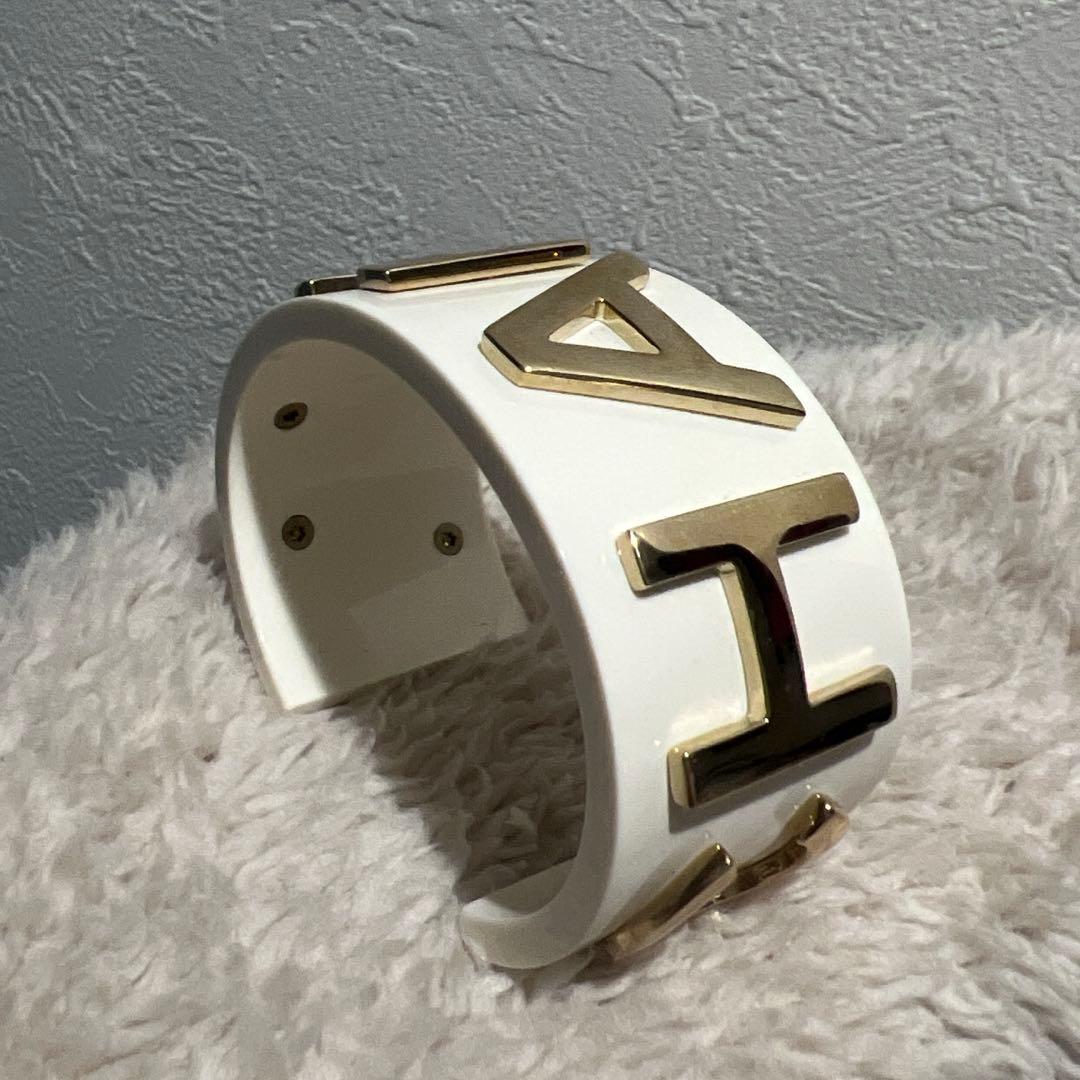シャネル　CHANEL バングル　ホワイト　ゴールド　ブレスレット