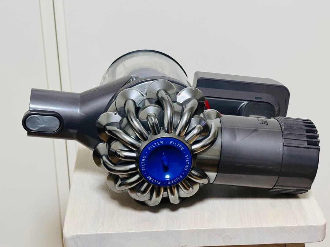 【洗浄清掃品】ダイソン DC62 マキタ仕様 付属品4点付 フィルター新品