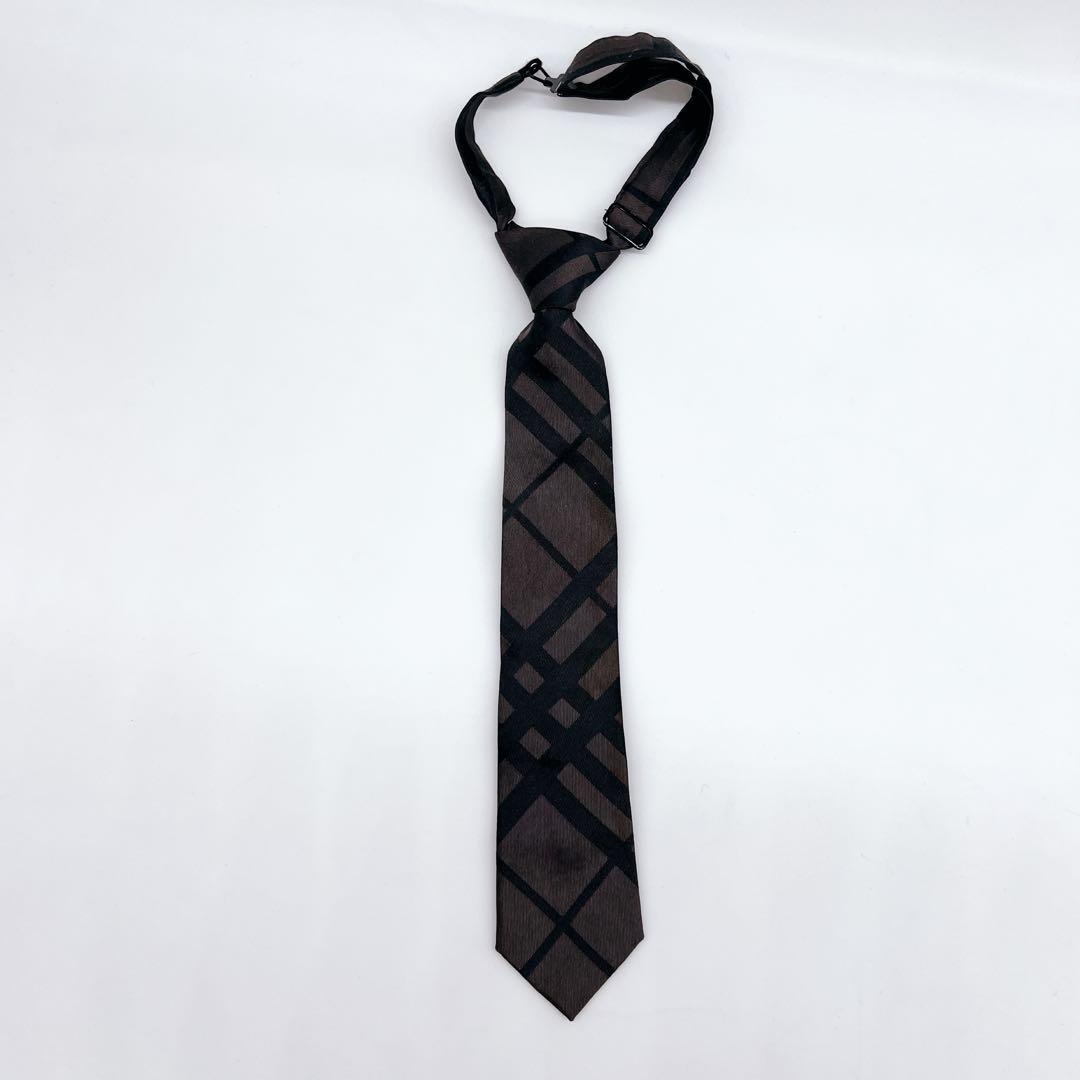 《超高級✨極美品》バーバリー フォーマル スーツ セットアップ ピンバッジ 黒