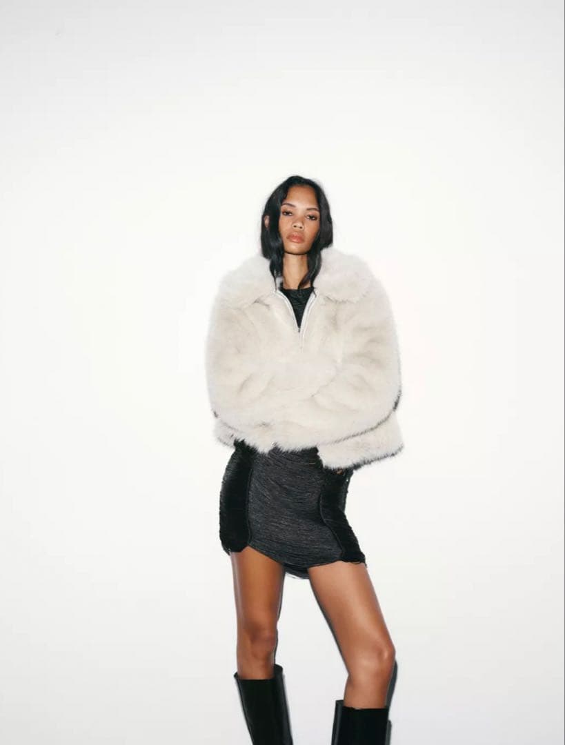 ZARA ジッパー付きショートフェイクファーコート