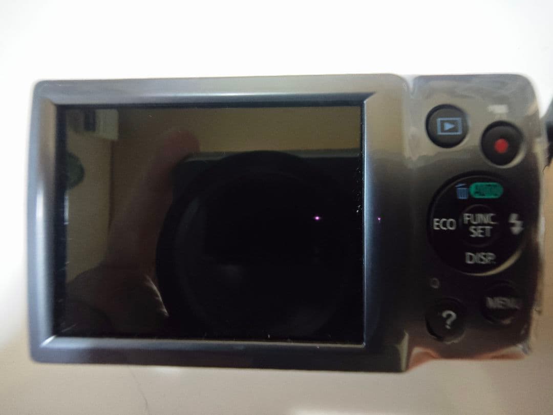 m*@様 コンパクトデジカメ動作未確認2台