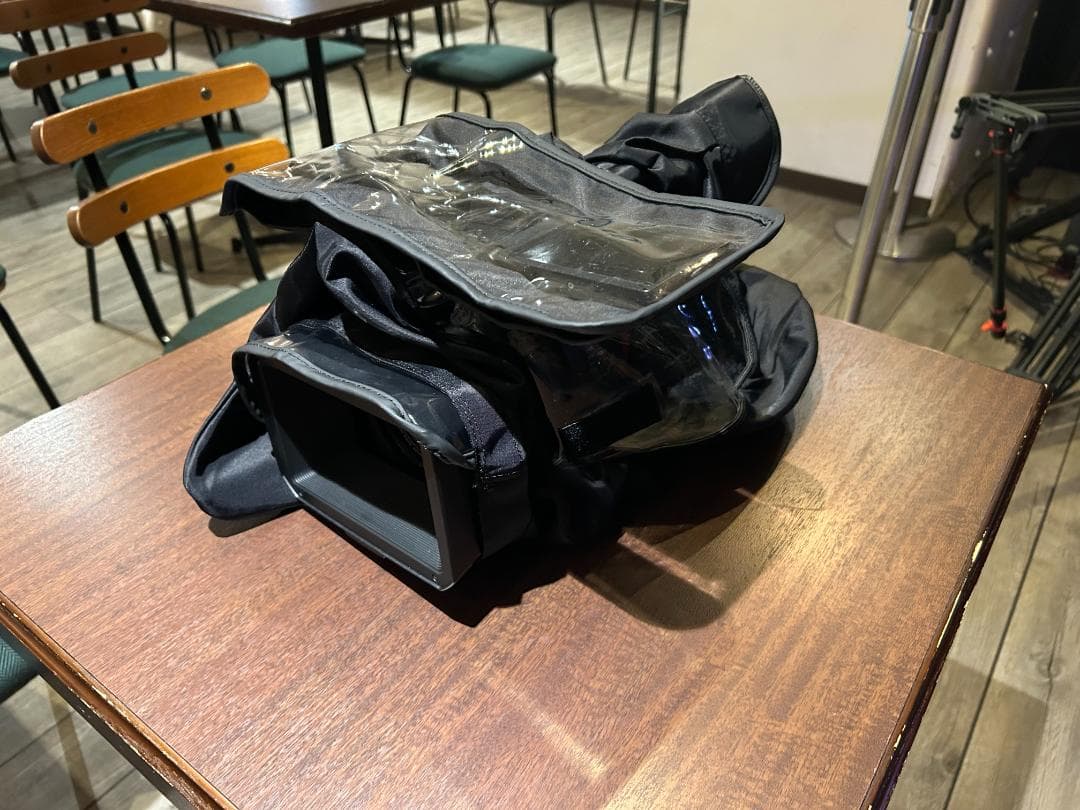 【すぅ】AG-CX350＋バッテリーパック＋ケース＋レインジャケット