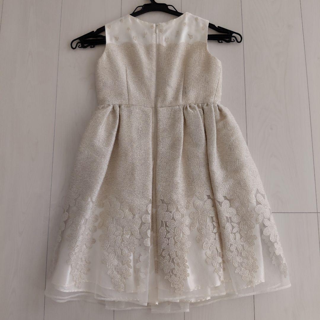 ☆みゆき☆ TOCCA*ワンピース 110cm、ベージュ