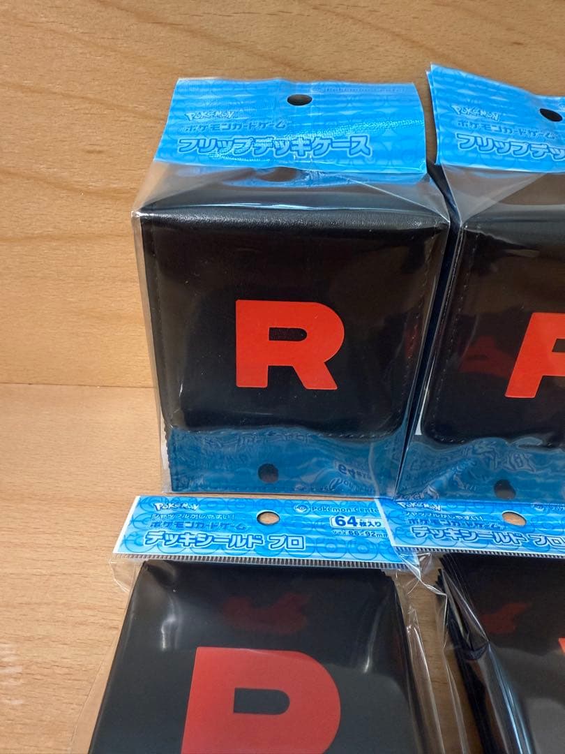 【新品未開封】ポケモンカードロケット団 デッキケース＆スリーブ 各2個ずつセット
