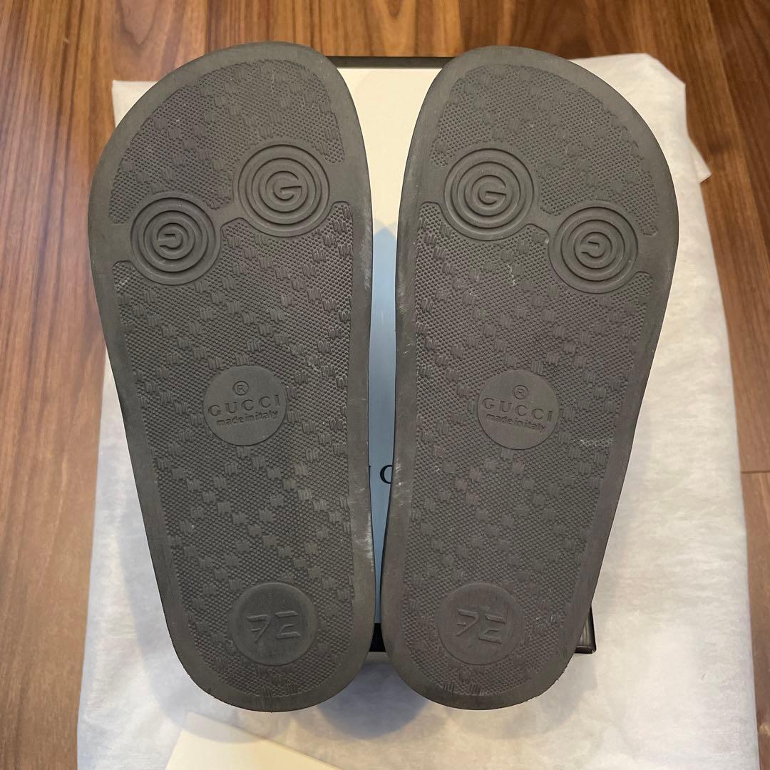 グッチ　サンダル　ひぐちようこコラボ