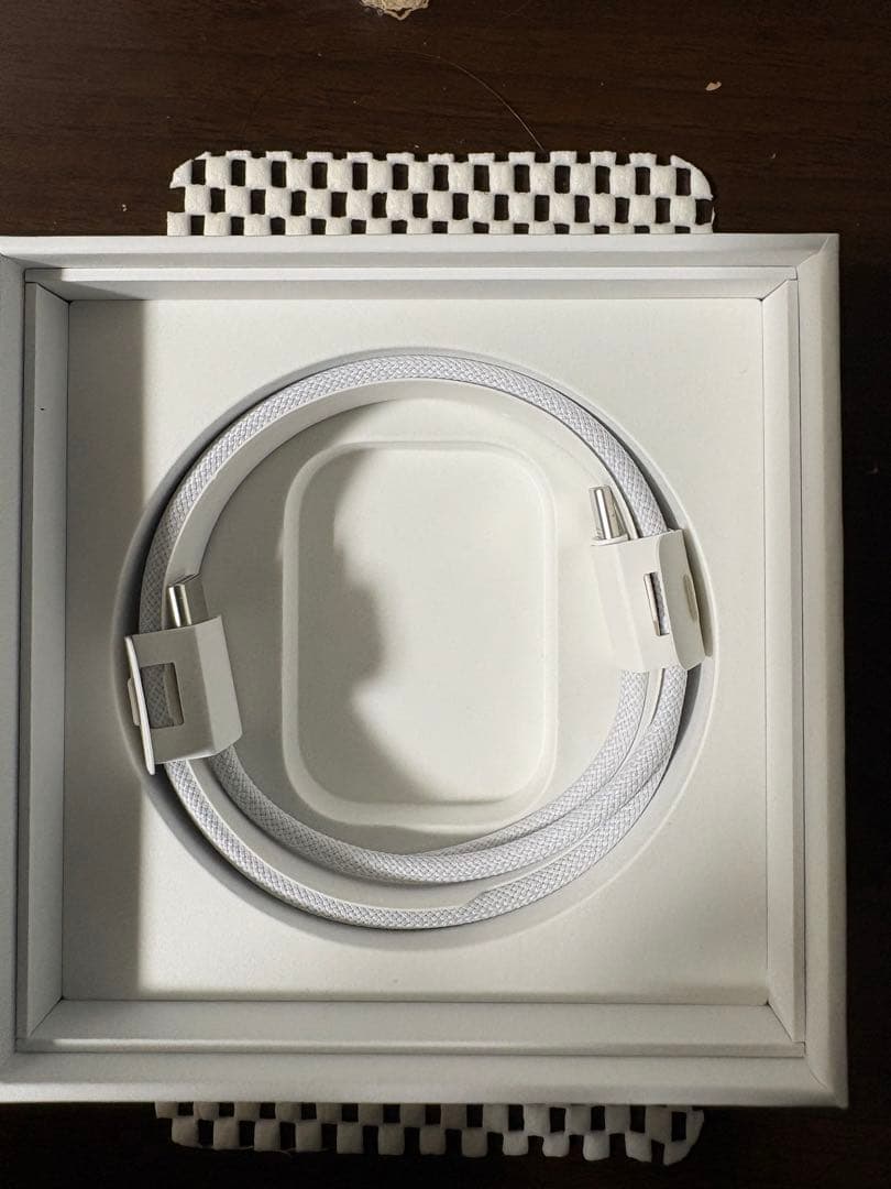 AirPods Pro第2世代　TYPE-C 本体 ホワイト 充電ケース付き