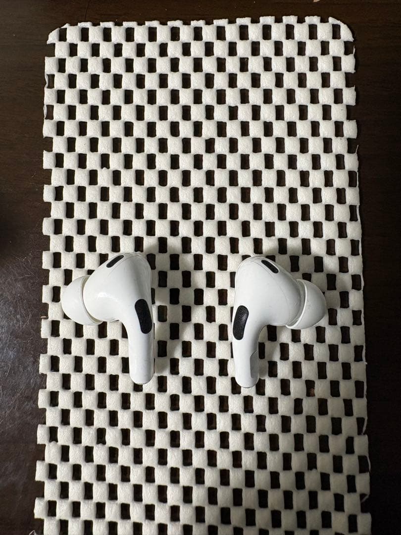 AirPods Pro第2世代　TYPE-C 本体 ホワイト 充電ケース付き