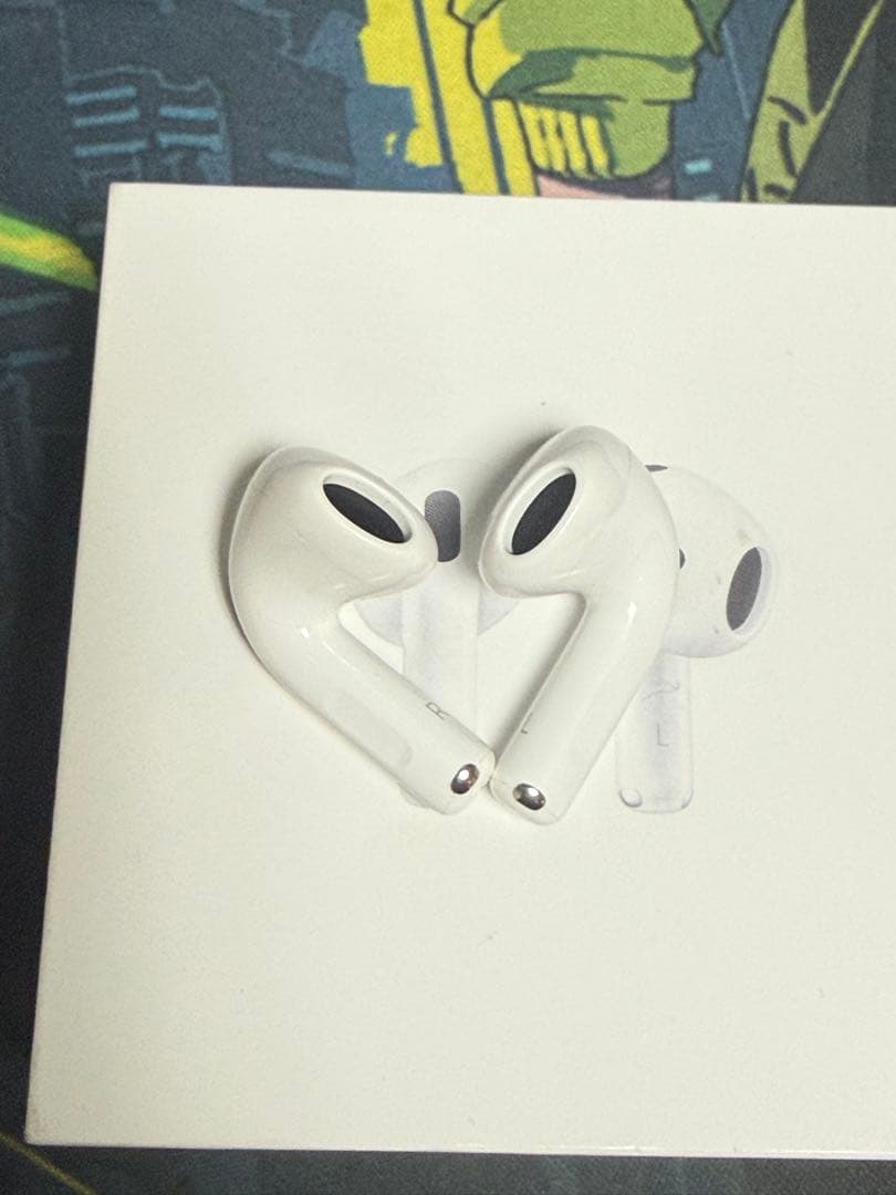 AirPods 4 本体 USB-C充電 ホワイト