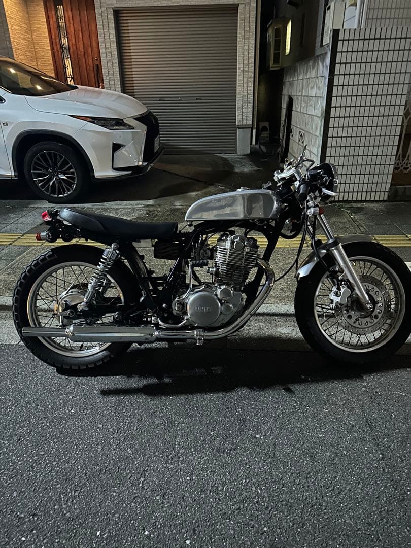 SR400 アルミタンク キャブ車 【非売品】