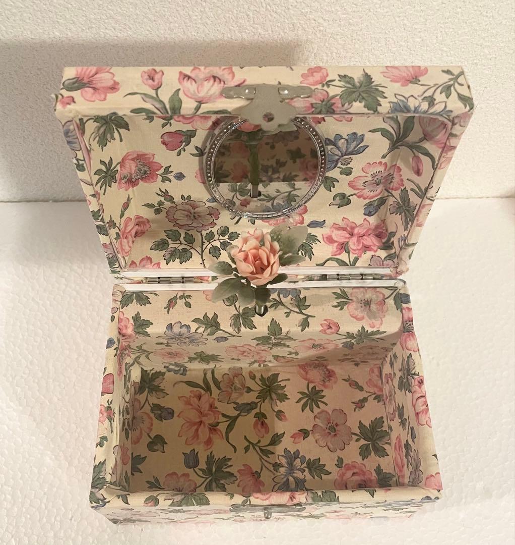 【レア】 THE MAGPIE & THE WARDROBEオルゴール付きBOX
