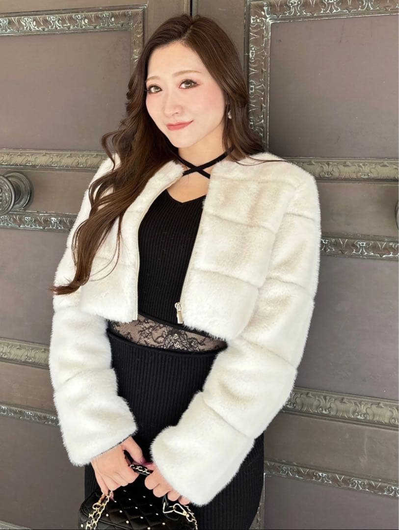 LIP SERVICE／カッティングショートファージャケット