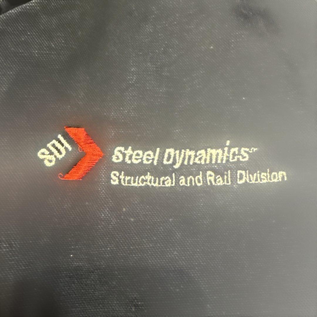 ガチャ様Carhartt カーハート　ダックベスト　企業ロゴ　USA製　XL