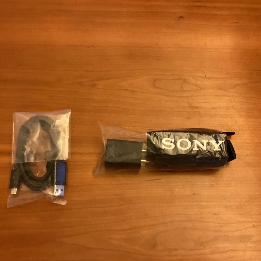 り*ぴ様 【未使用】SONY α7C ミラーレス一眼 カメラ 本体 ズームレンズ