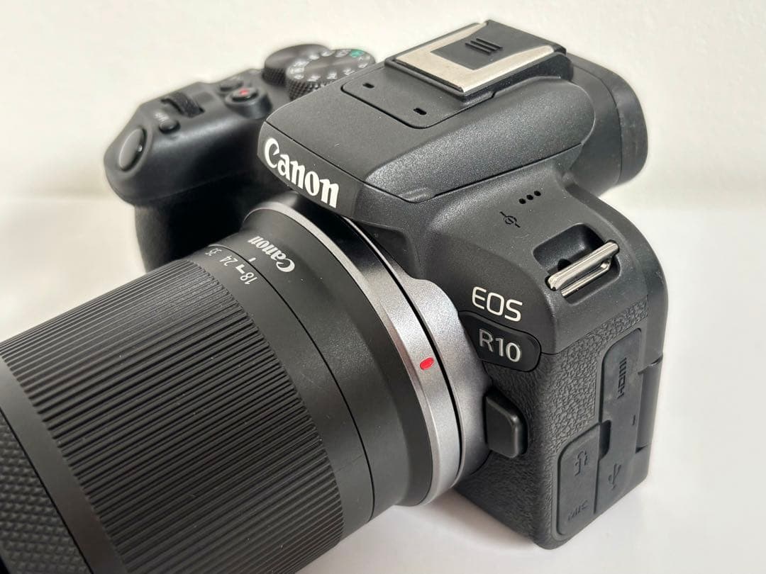 【美品】Canon EOS R10 RF-S 18-150mm f3.5-6.3