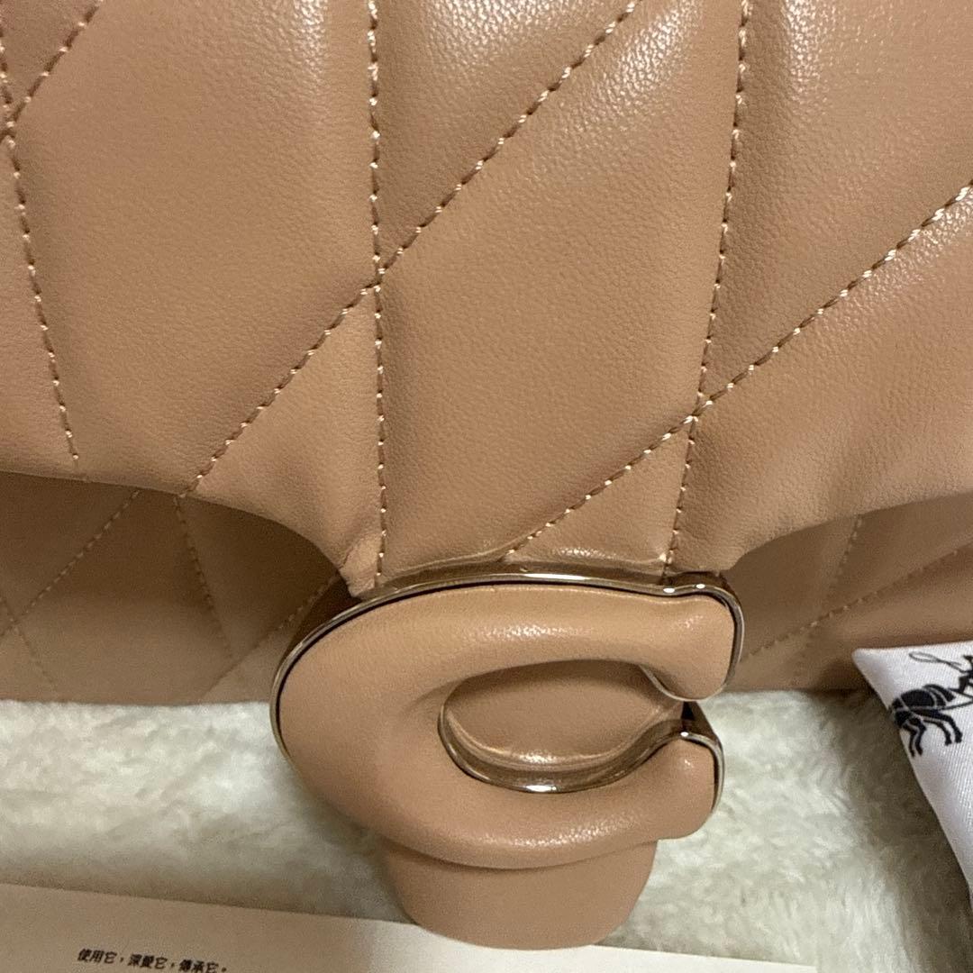 COACH キルティングショルダーバッグ ベージュ26cm