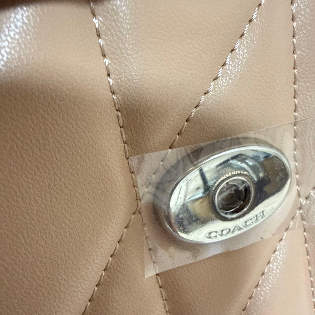 COACH キルティングショルダーバッグ ベージュ26cm