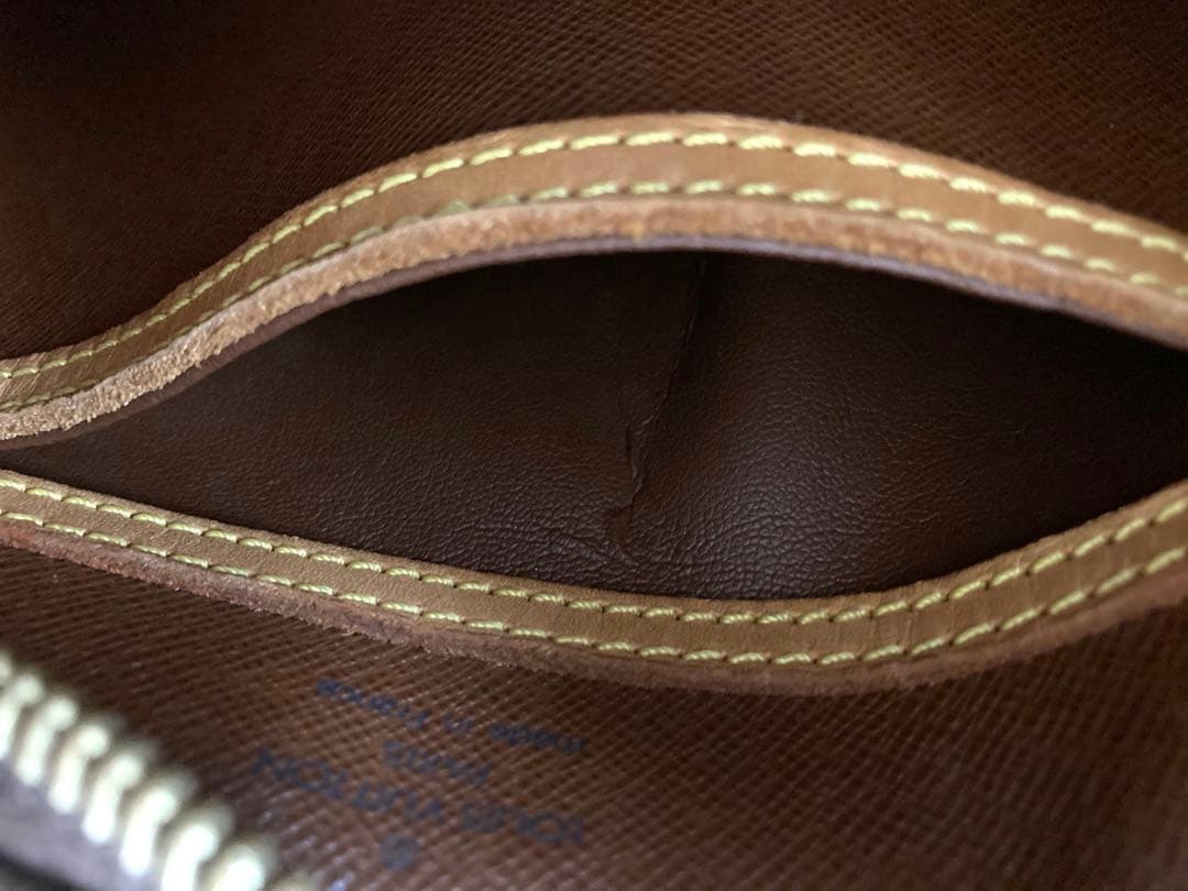 Louis Vuitton ルイヴィトン　モノグラム　斜め　ショルダーバッグ