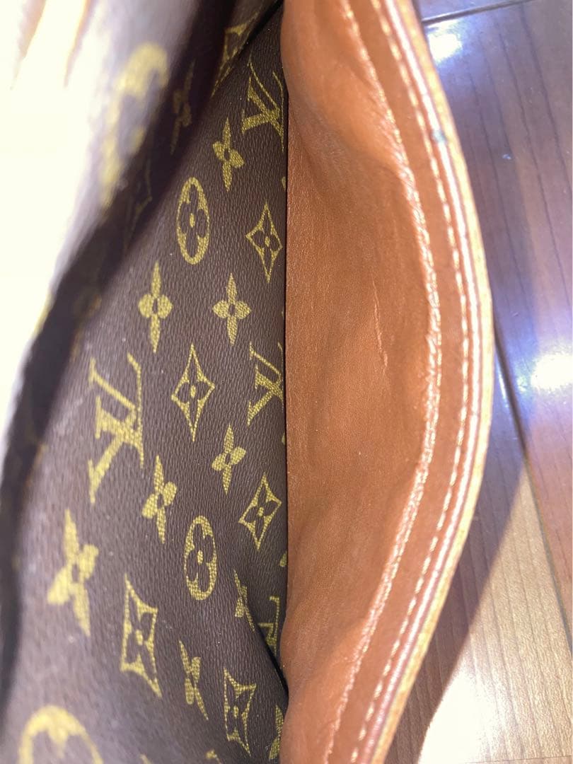 Louis Vuitton ルイヴィトン　モノグラム　斜め　ショルダーバッグ