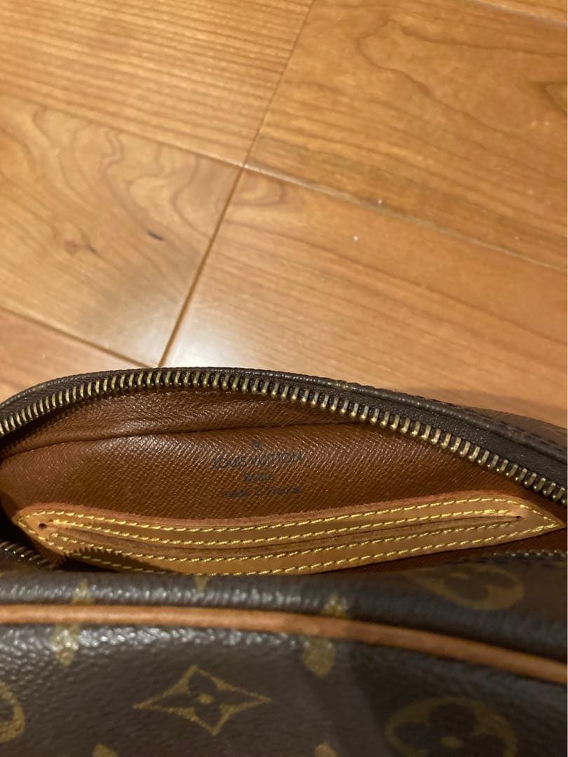 Louis Vuitton ルイヴィトン　モノグラム　斜め　ショルダーバッグ