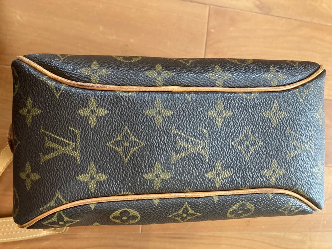 Louis Vuitton ルイヴィトン　モノグラム　斜め　ショルダーバッグ