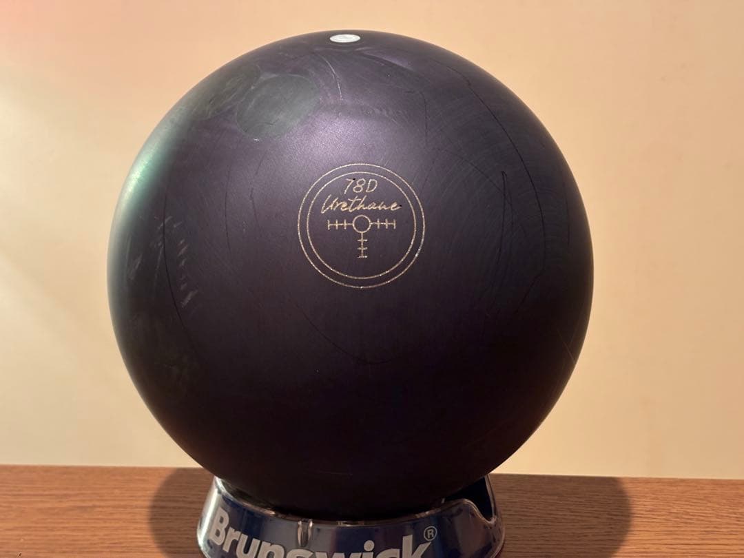 ハンマー　ブラックパールウレタン　78D 15P プラグ済み　ボウリングボール