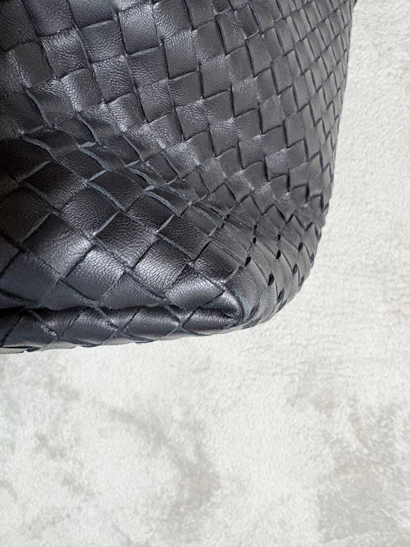 ルドルフ 『美品』BOTTEGA VENETA 編み込みレザーハンドバッグ