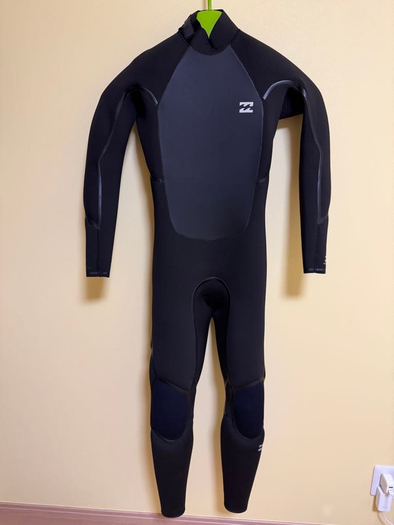 美品Billabong/ビラボンセミドライ4×3裏起毛ウェットスーツML