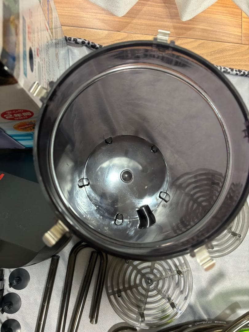 美品！ エーハイム２２１５ アクアリウム 外部フィルター 水草　熱帯魚　70周年