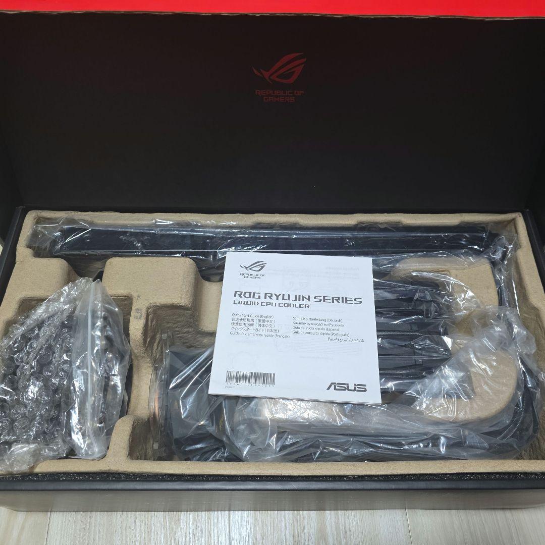 ASUS ROG RYUJIN 360 液体CPUクーラー