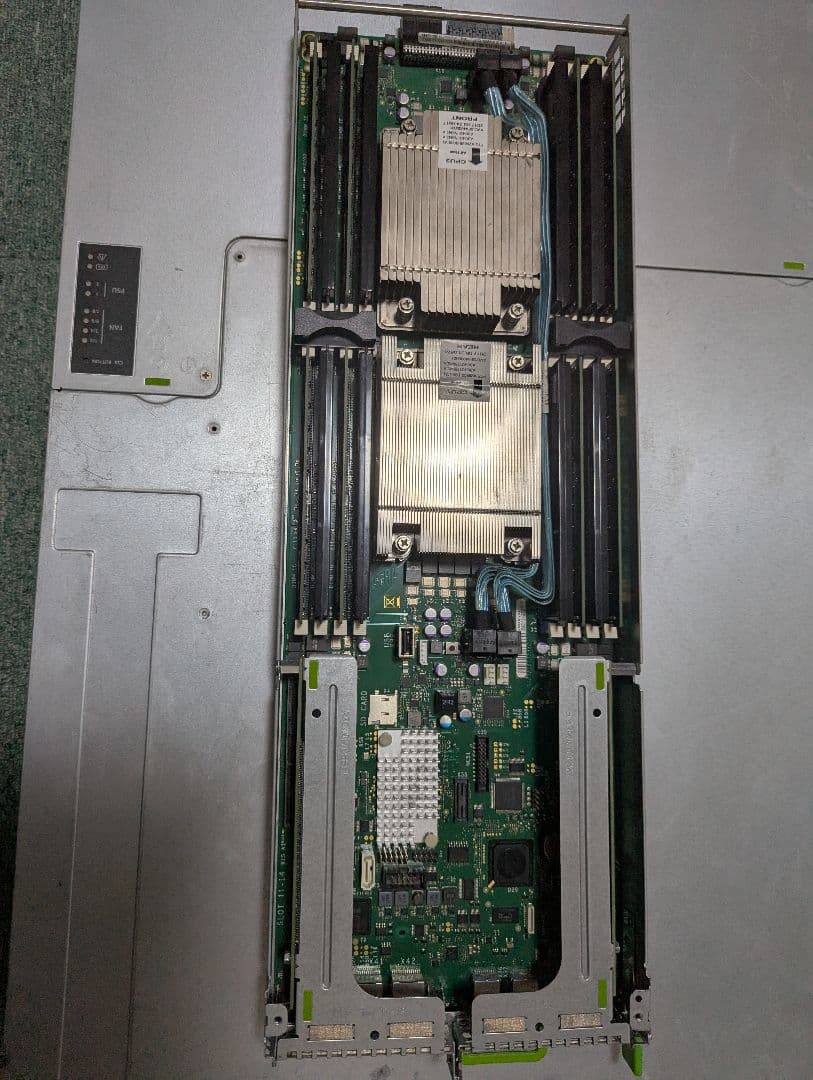 サーバー FUJITSU PRIMERGY CX400 M1