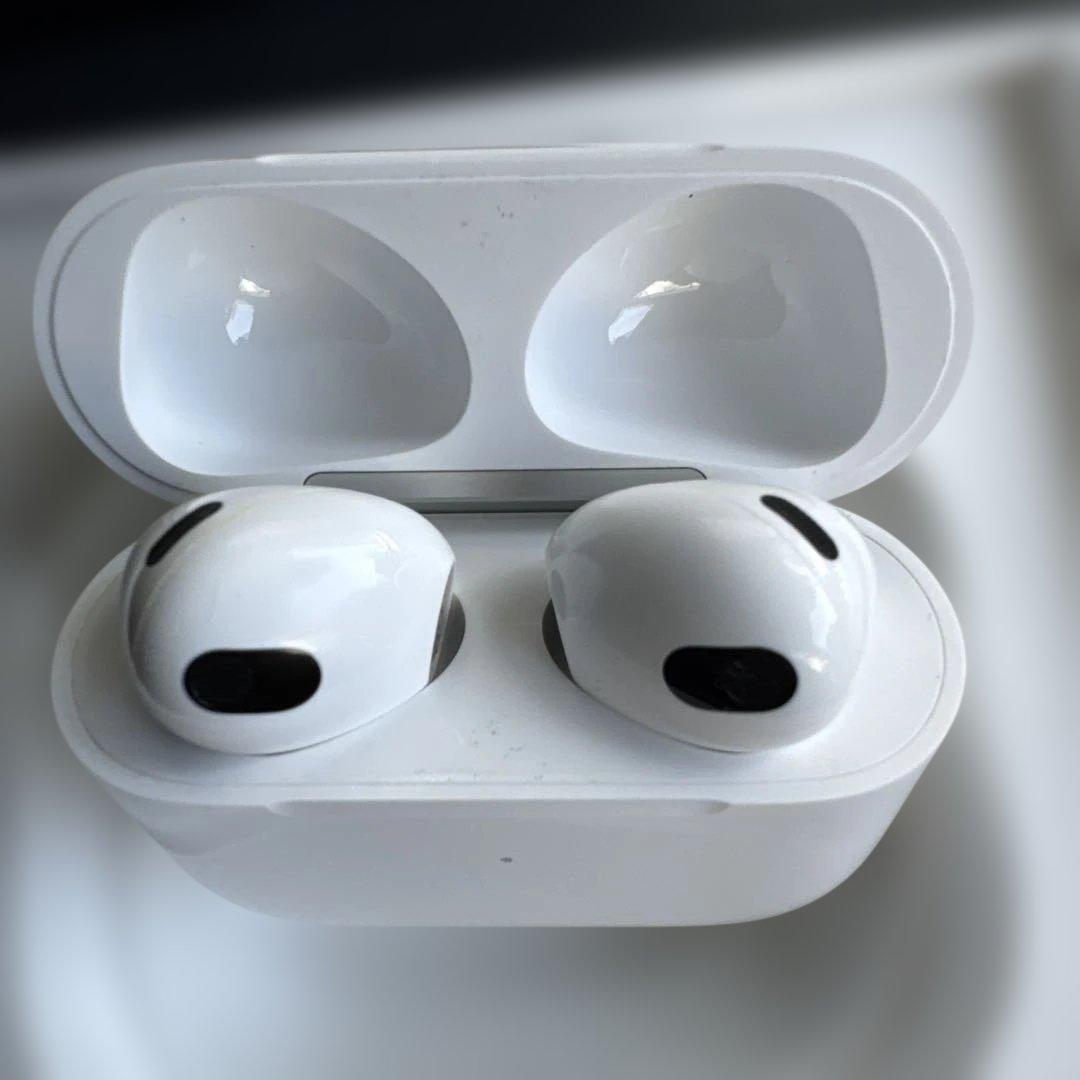 Apple AirPods3世代　箱付き　ケース　両イヤホン完備