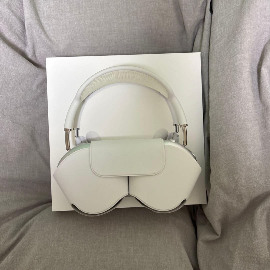 Air pods max シルバー Apple ヘッドホン