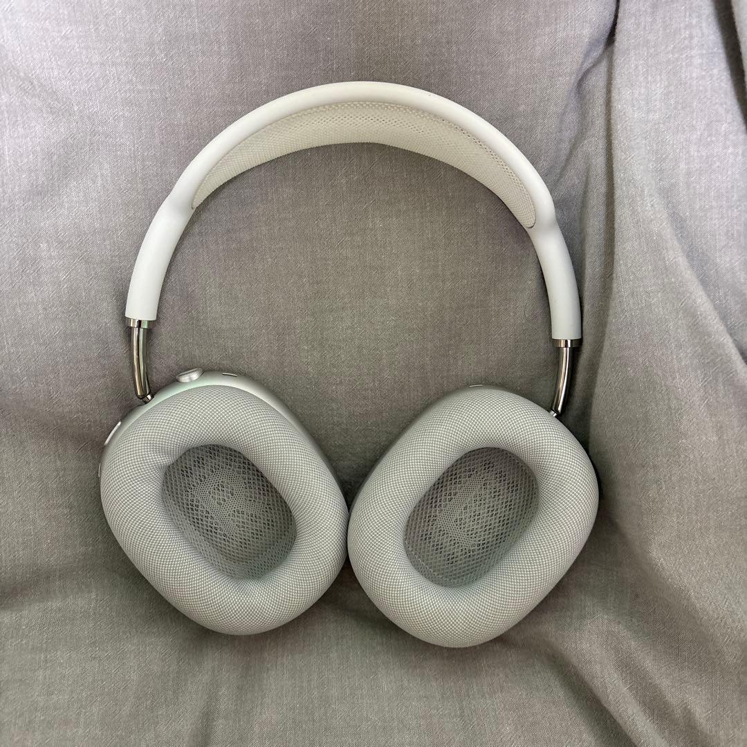 Air pods max シルバー Apple ヘッドホン