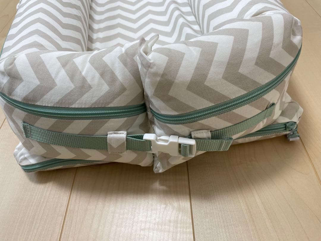 【美品】DockATot Deluxe+ ベビー布団セット(収納ケース付き)