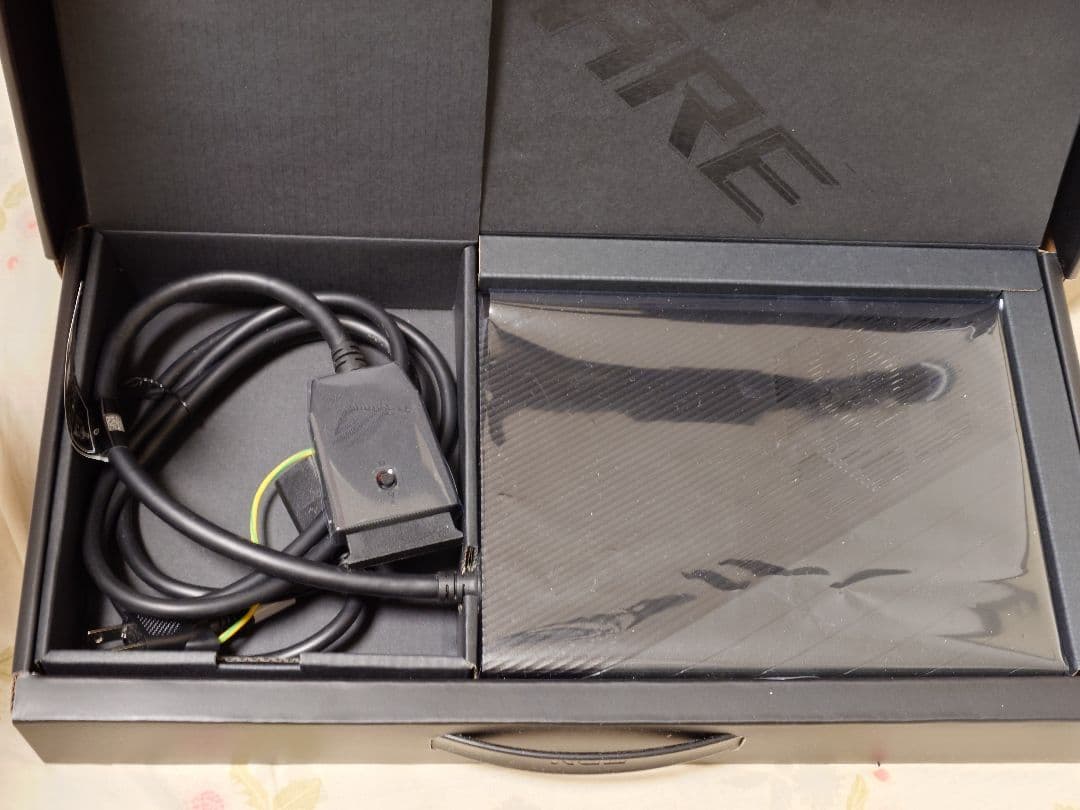 グラフィックボード・グラボ・ビデオカード ASUS ROG XG Mobile RTX4090 GC33Y GPU