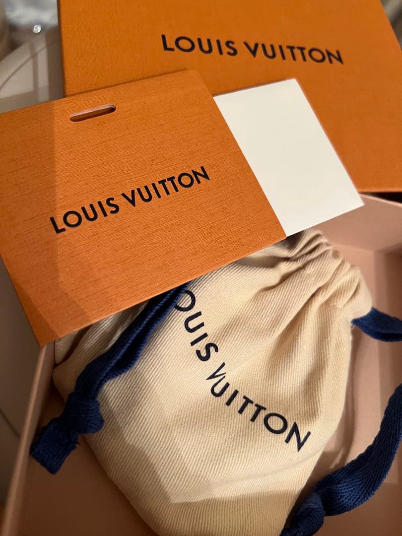 LOUIS VUITTON パールチェーン