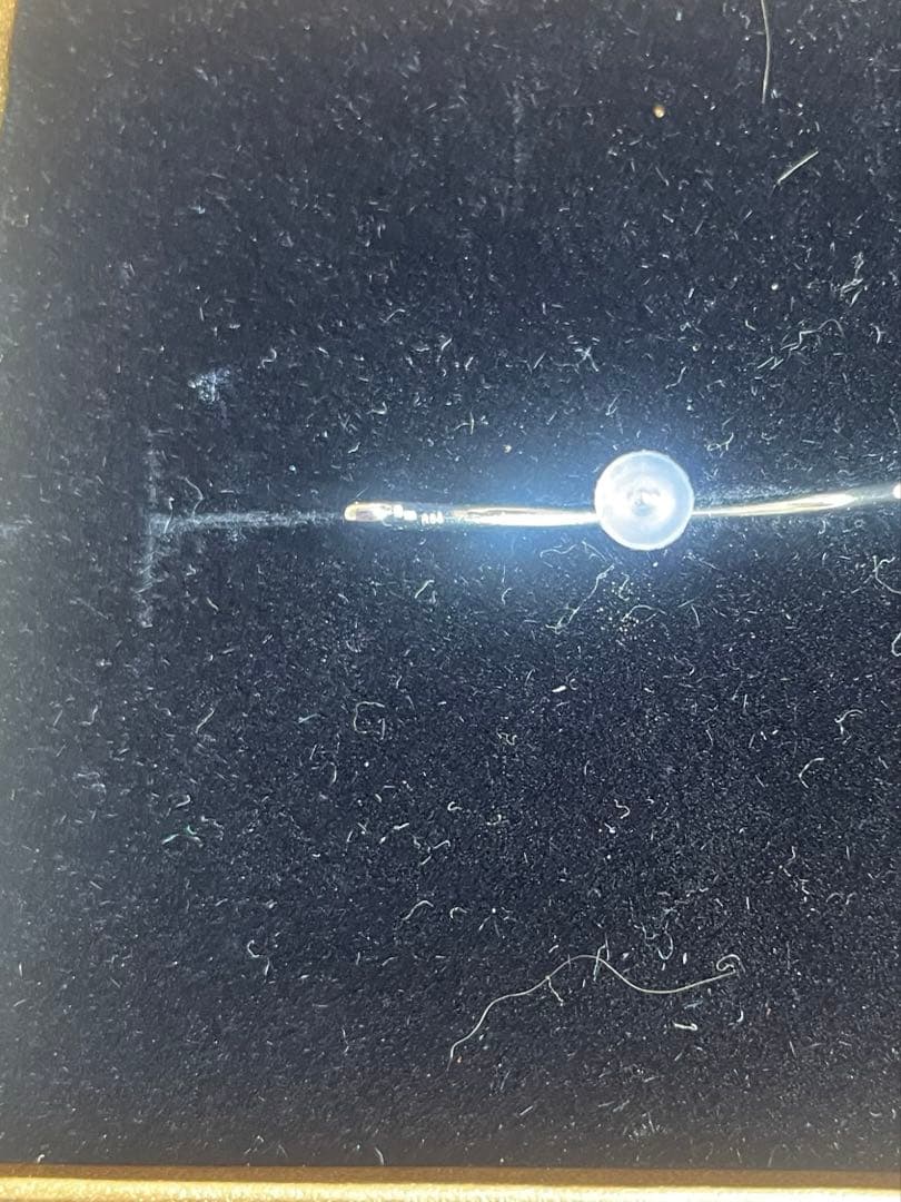 Hirotaka ヒロタカ　Bowダイヤモンドピアス