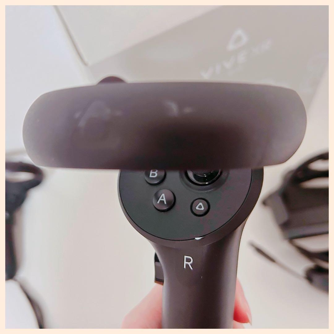 VR VIVE XR Elite本体とANKERのケーブルとスタンドのセット
