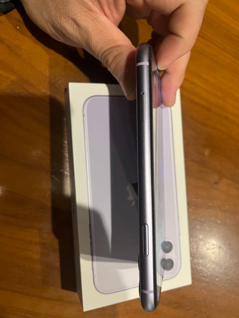 iPhone11 パープル　64G