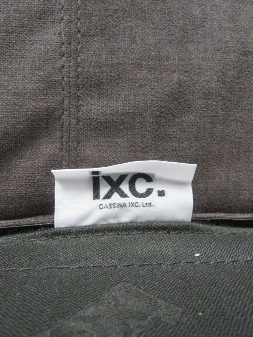 美品■カッシーナ■BOX2人掛けワイドソファ■名作■フェザー■ナス紺■69.6万