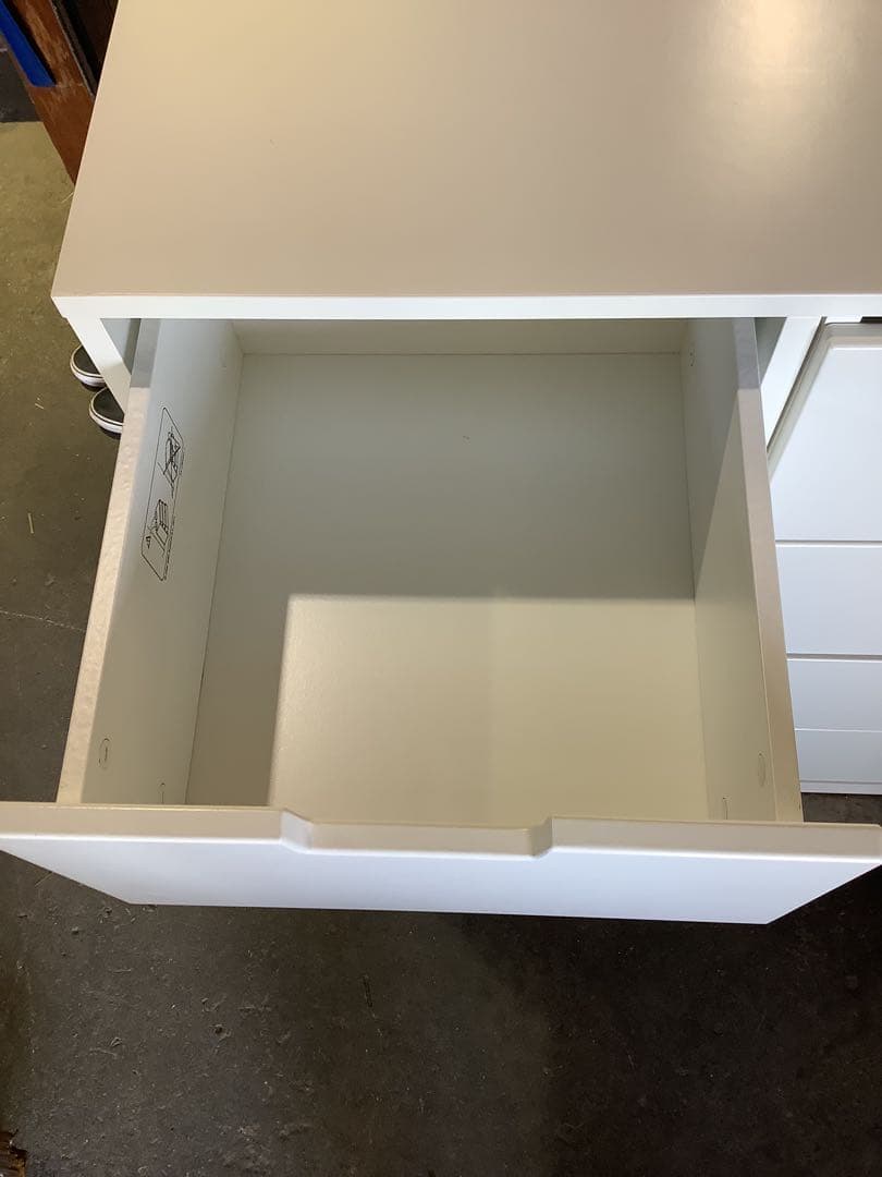 HA_AH 白いチェスト 引き出し6つ 小さ目のタンス