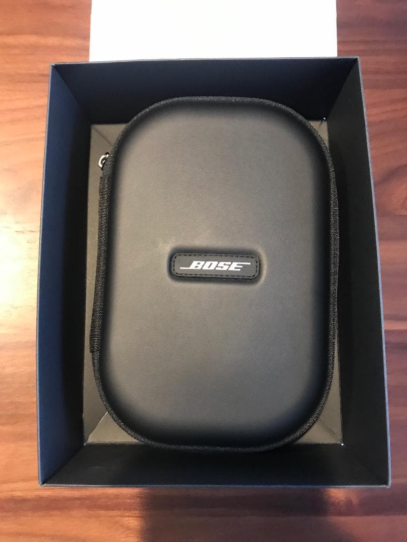 【美品】ボーズヘッドフォン（ノイズキャンセリング）