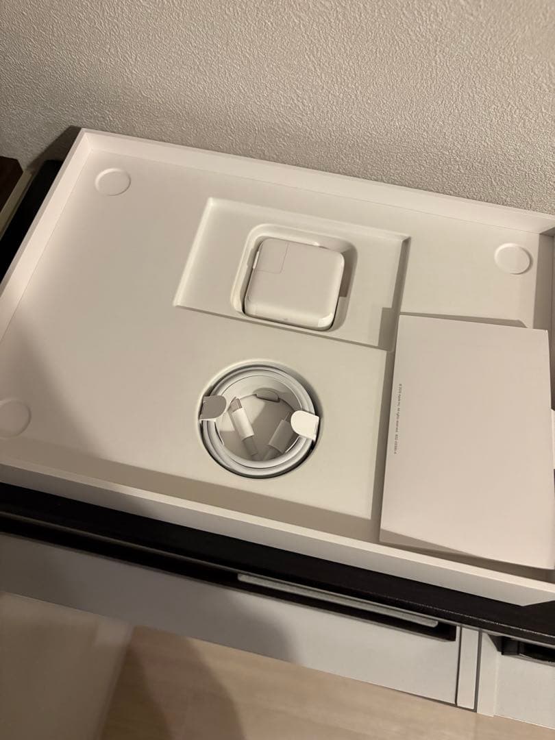 【充放電12回・美品】MacBook Air M1 MGN63J/A