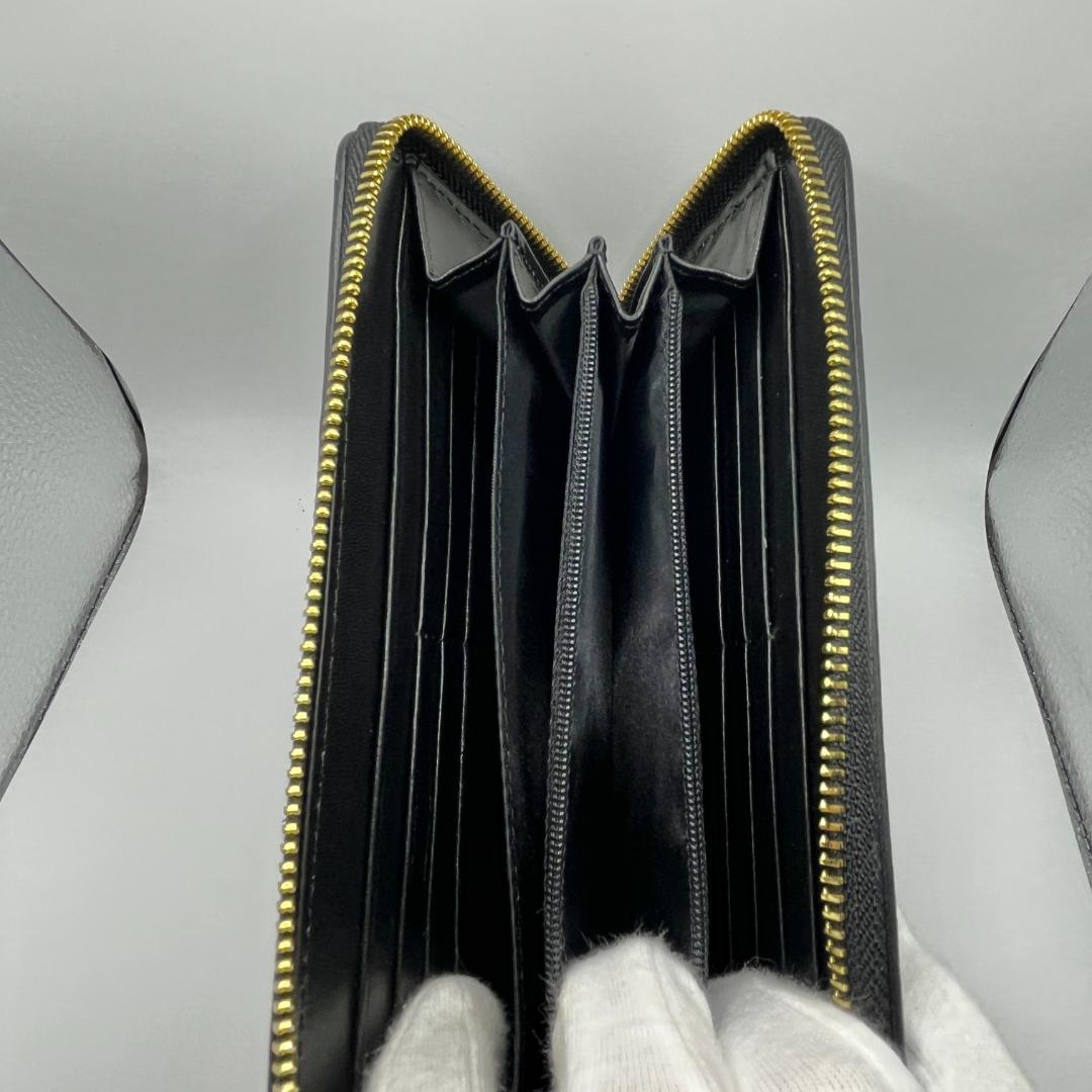 人気 未使用 Vivienne Westwood ワニ風 黒 シンプル ウロコ