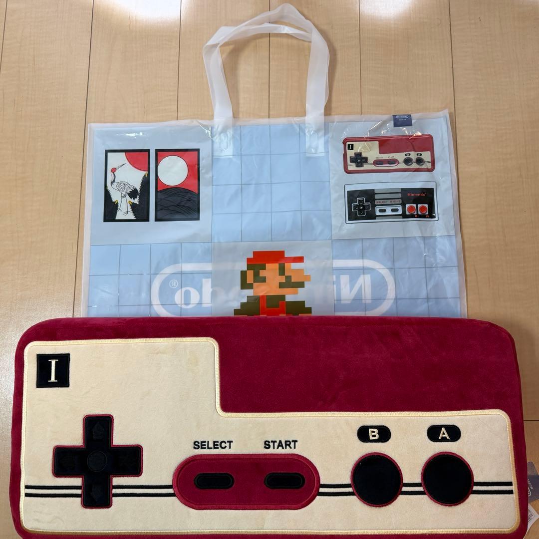 ニンテンドーミュージアム ファミリーコンピューター　コントローラー クッション