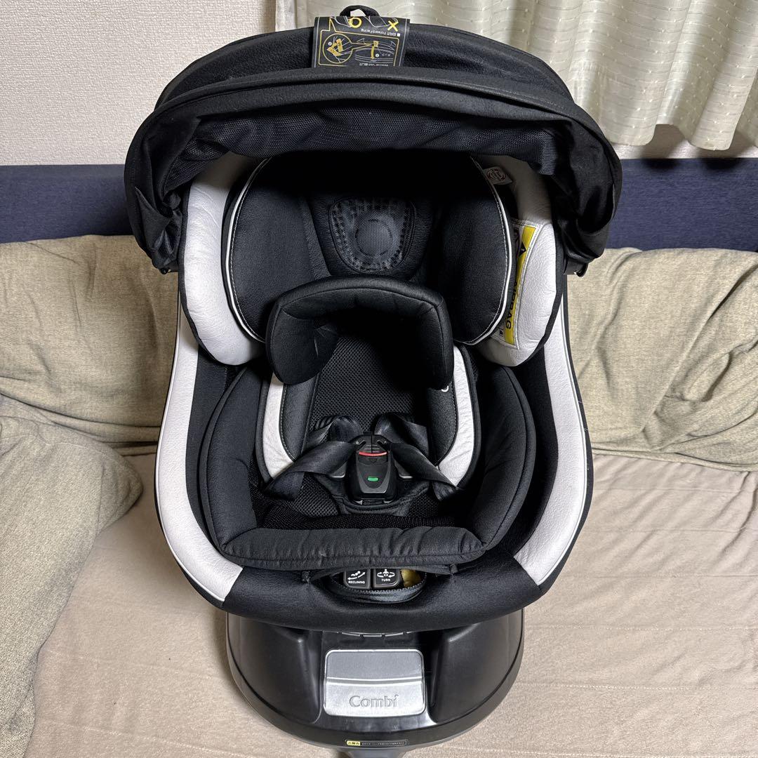 Combo コンビ　チャイルドシート ネルーム