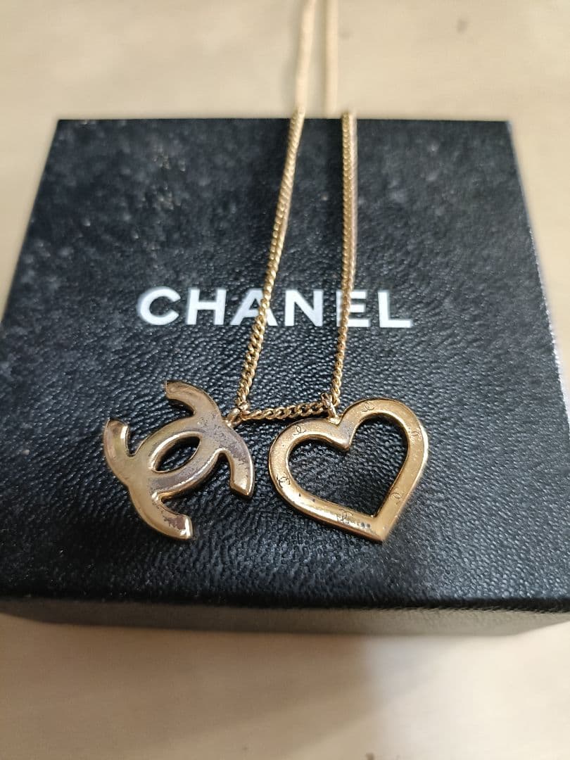 丸*山様 CHANEL ハートとロゴ ペンダントネックレス