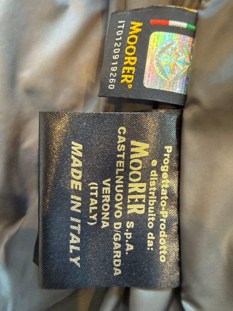 ムーレー　MOORER ダウンベスト