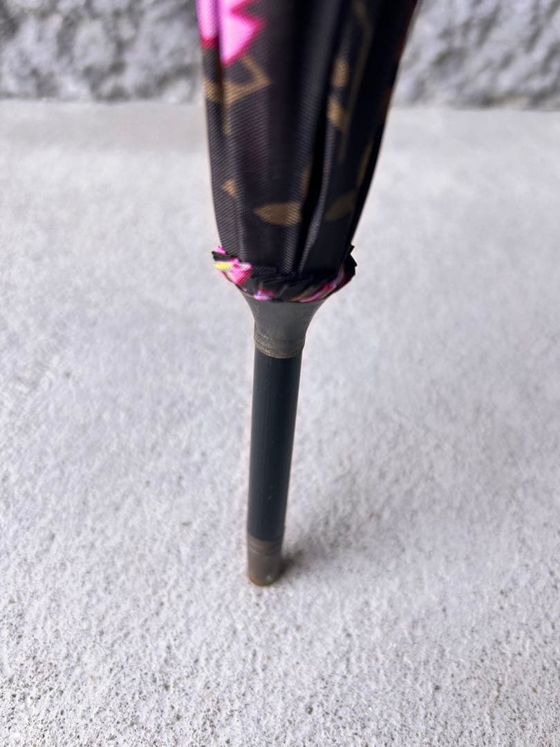 LOUIS VUITTON 長傘 黒とピンク花柄